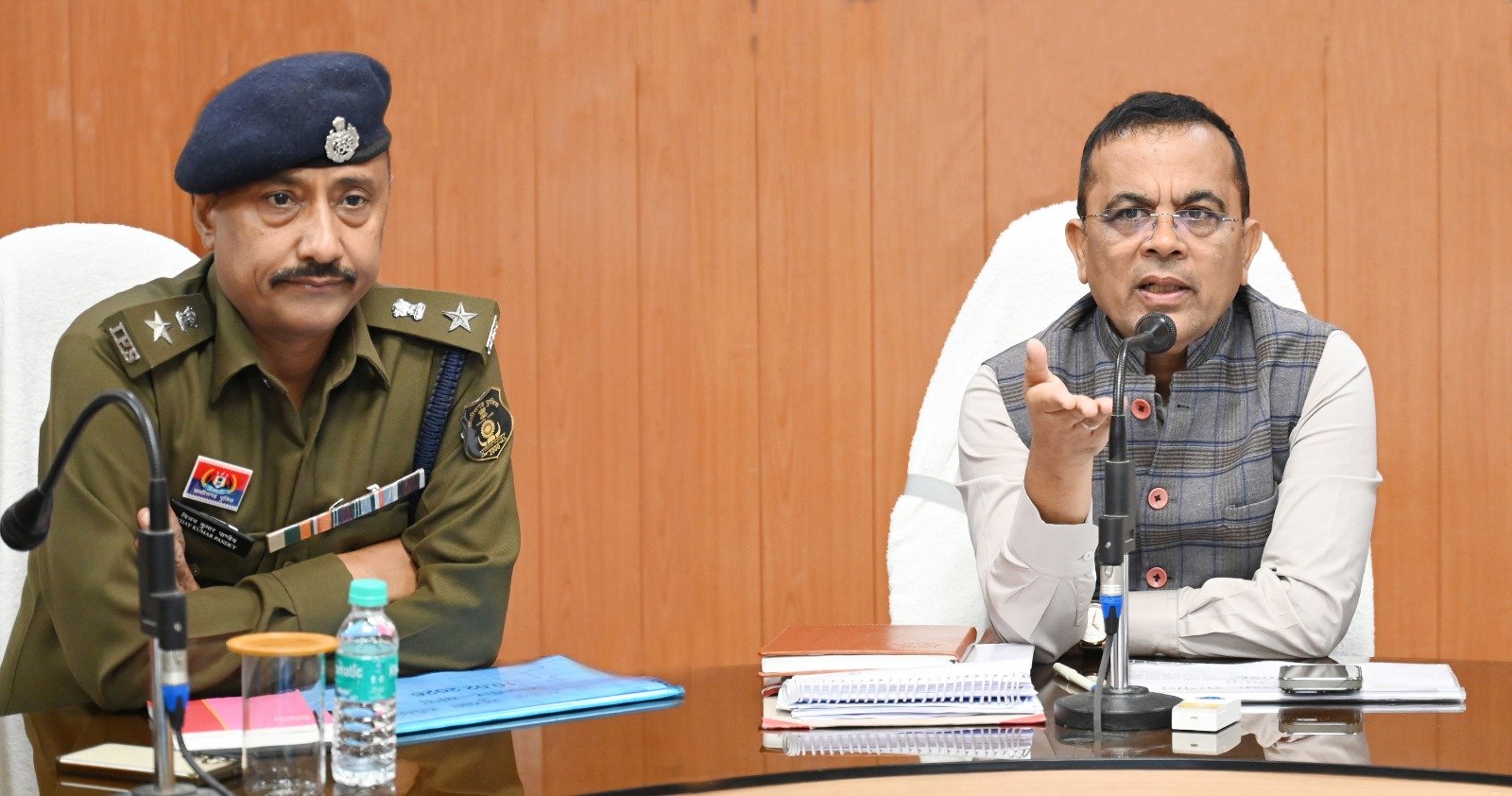 कलेक्टर-एसपी ने होली पर्व शांति एवं सौहार्द्र के साथ मनाने की अपील की