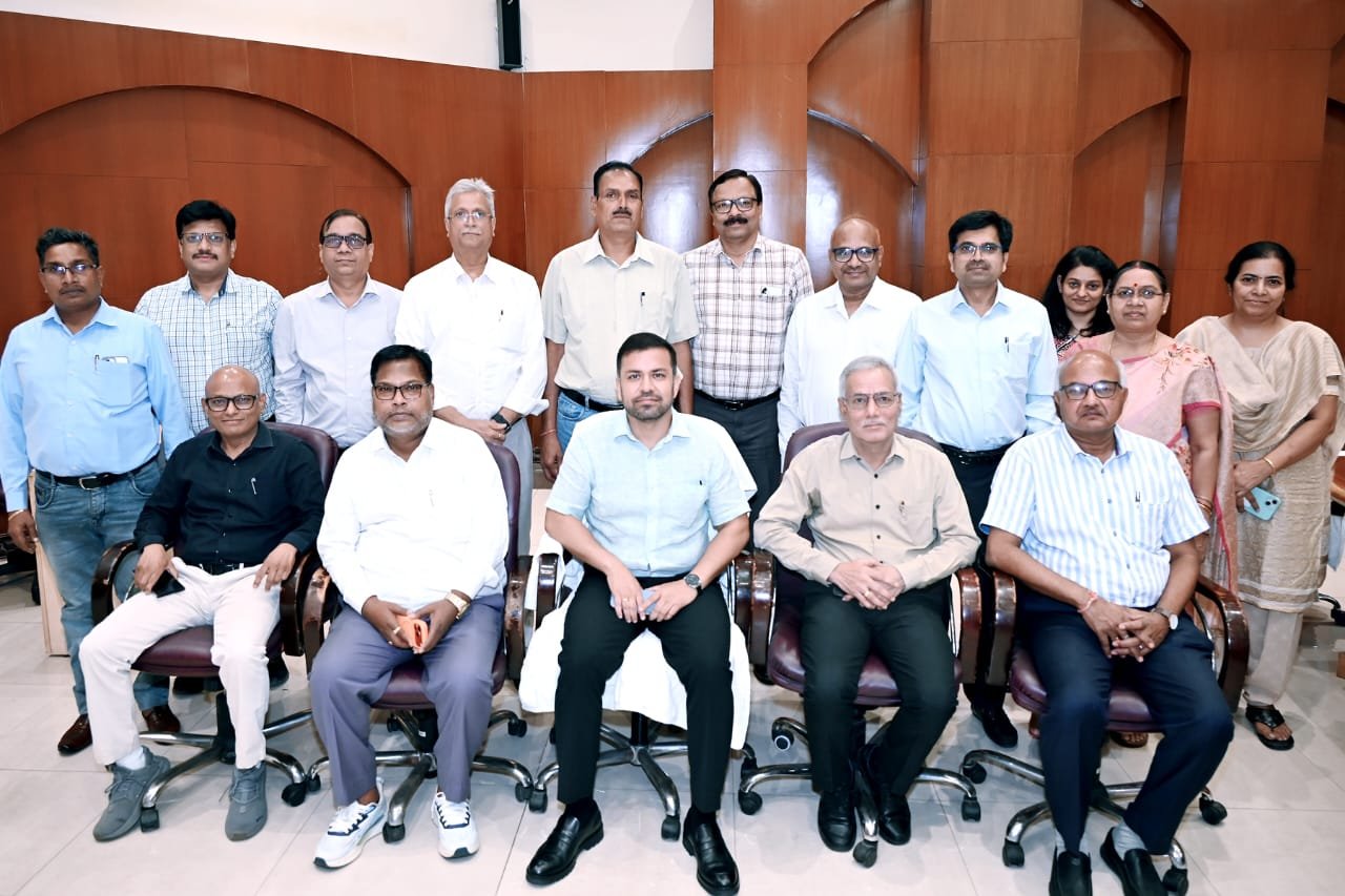 पावर कंपनी की उपलब्धियों के लिए डॉ. यादव का जताया आभार,   पावर कंपनी में अध्यक्ष डॉ. रोहित यादव को विदाई, वित्त एवं जनसंपर्क सचिव के रूप में रहेंगे पावर कंपनी के निदेशक