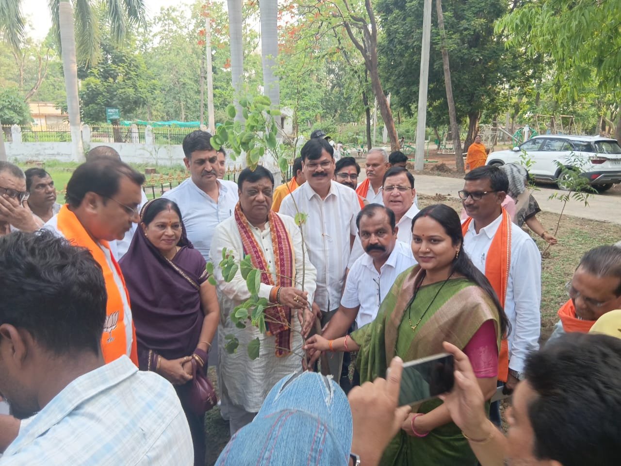जिला भाजपा के द्वारा किया गया विश्व पर्यावरण दिवस पर हुआ पौधरोपण