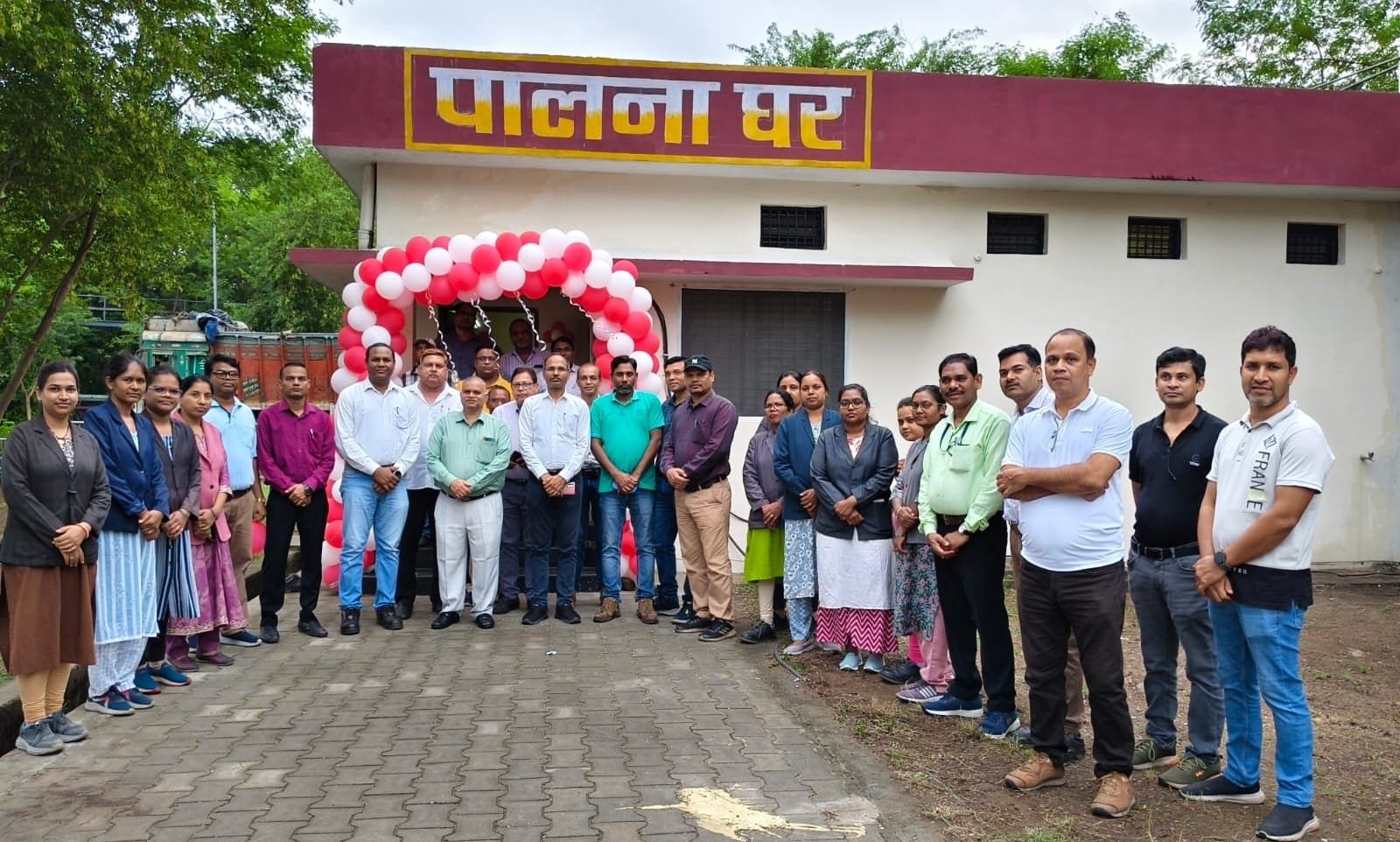 मड़वा विद्युत संयंत्र में मुख्य अभियंता के हाथों हुआ पालना घर का शुभारंभ