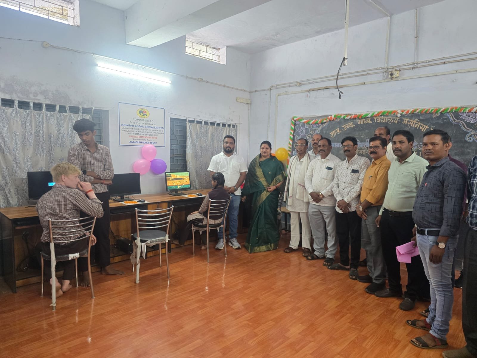 अपने गृह ग्राम मसनिया कला में आयोजित 'शाला प्रवेश उत्सव' कार्यक्रम में सम्मिलित होकर विद्यार्थियों, शिक्षकों एवं अभिभावकों से आत्मीय भेंट करने का सुअवसर प्राप्त हुआ। 