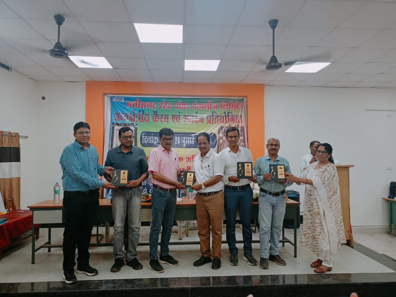 अंतर-क्षेत्रीय शतरंज में रायपुर सेंट्रल और कोरबा वेस्ट बने चैंपियन  कैरम में भी खिलाड़ियों ने दिखाया दम